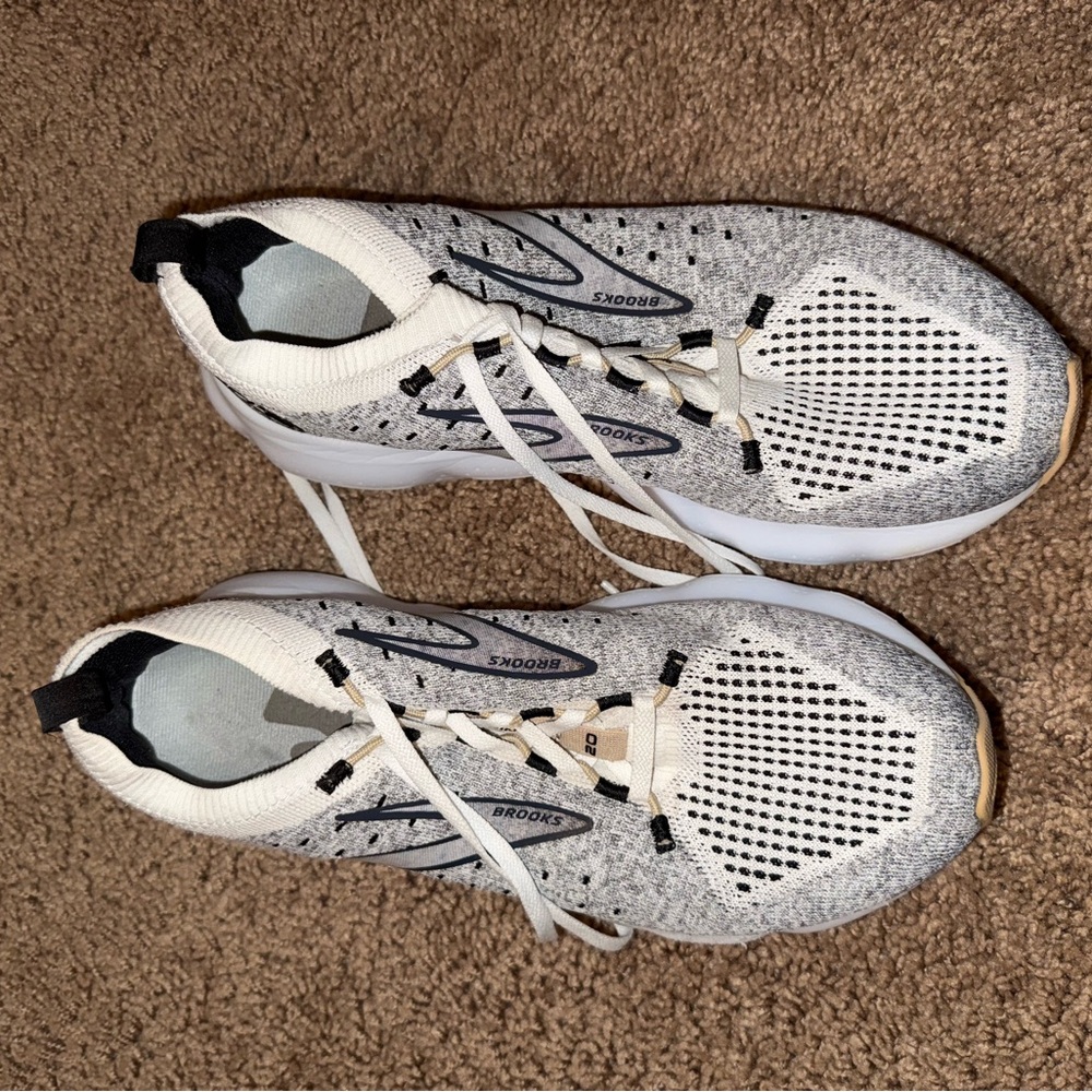 Brooks Dual-Tone Glycerin Stealthfit
